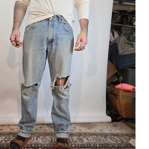 Y2K Wrangler Men 35x33" Relaxed Fit Jeans Light Wash Distressed Ripped Knees '05